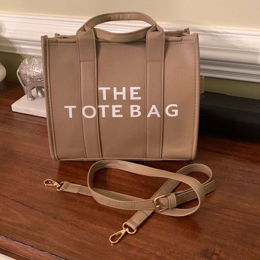 Oceybay Tote Bag